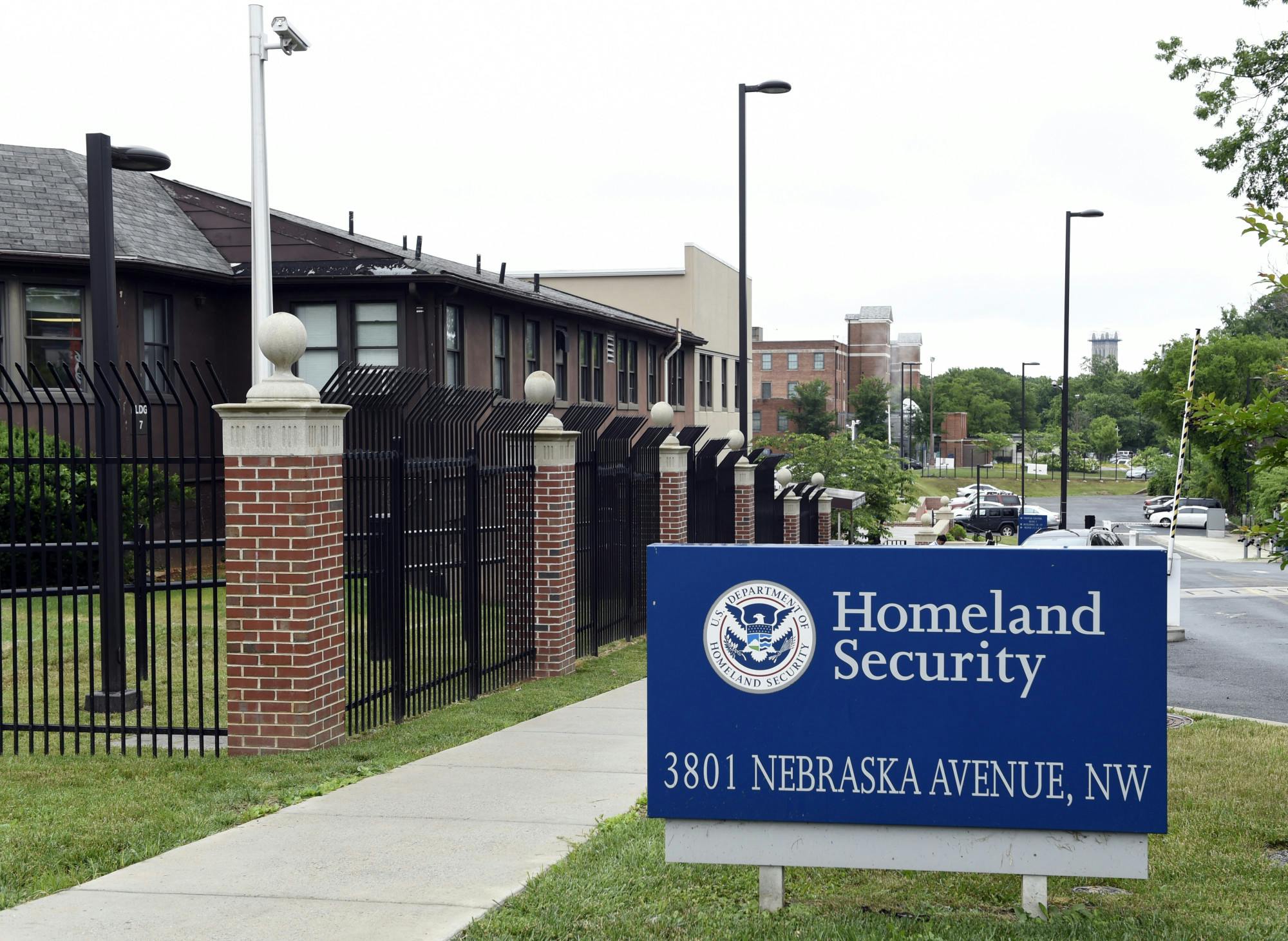 06-05-2015 Immigration Citizenship Agency (Susan Walsh/AP)