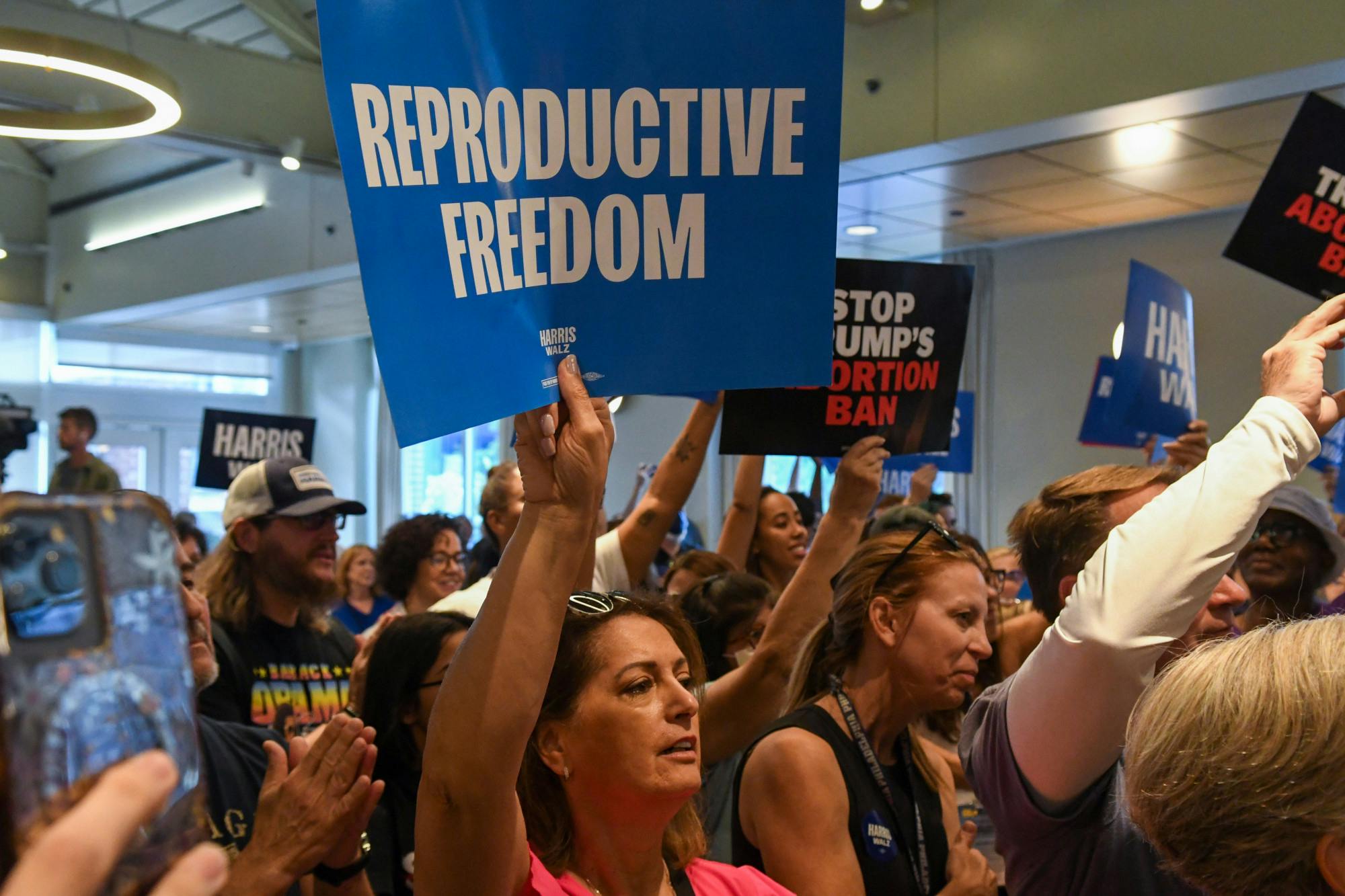 09-15-24 Josh Shapiro Reproductive Freedom Rally (Nathaniel Sirlin).jpg