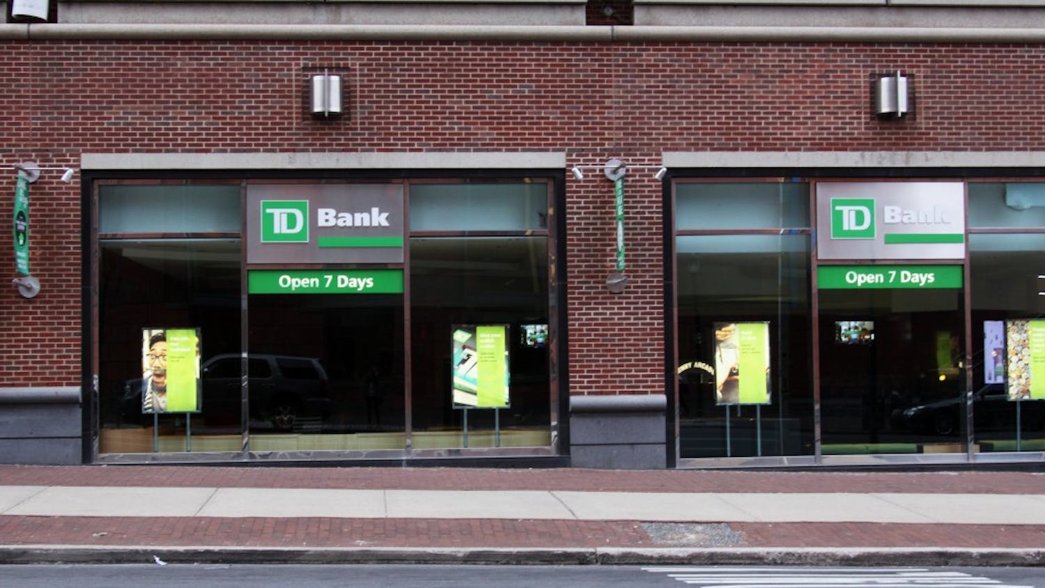 The TD Bank at 37th and Walnut street was robbed in broad daylight on Wednesday. 
