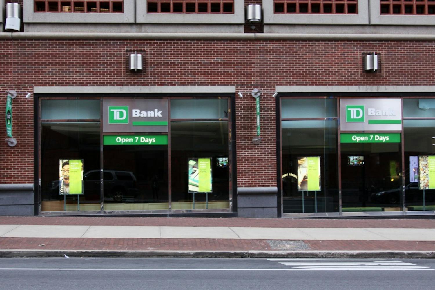 The TD Bank at 37th and Walnut street was robbed in broad daylight on Wednesday. 