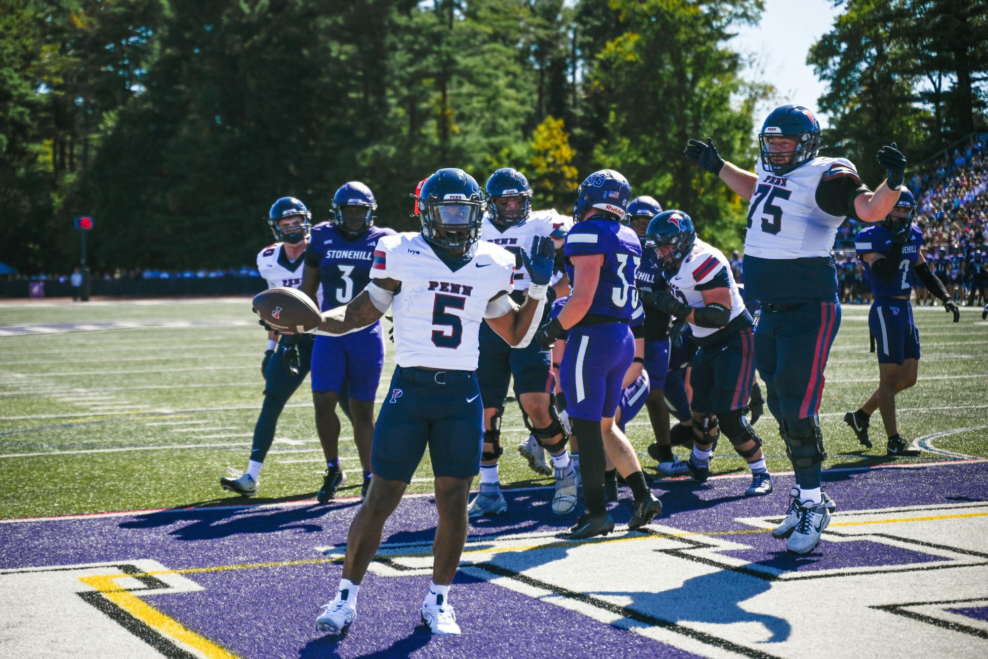09-20-25 Football v Stonehill (Vivian Yao).jpg