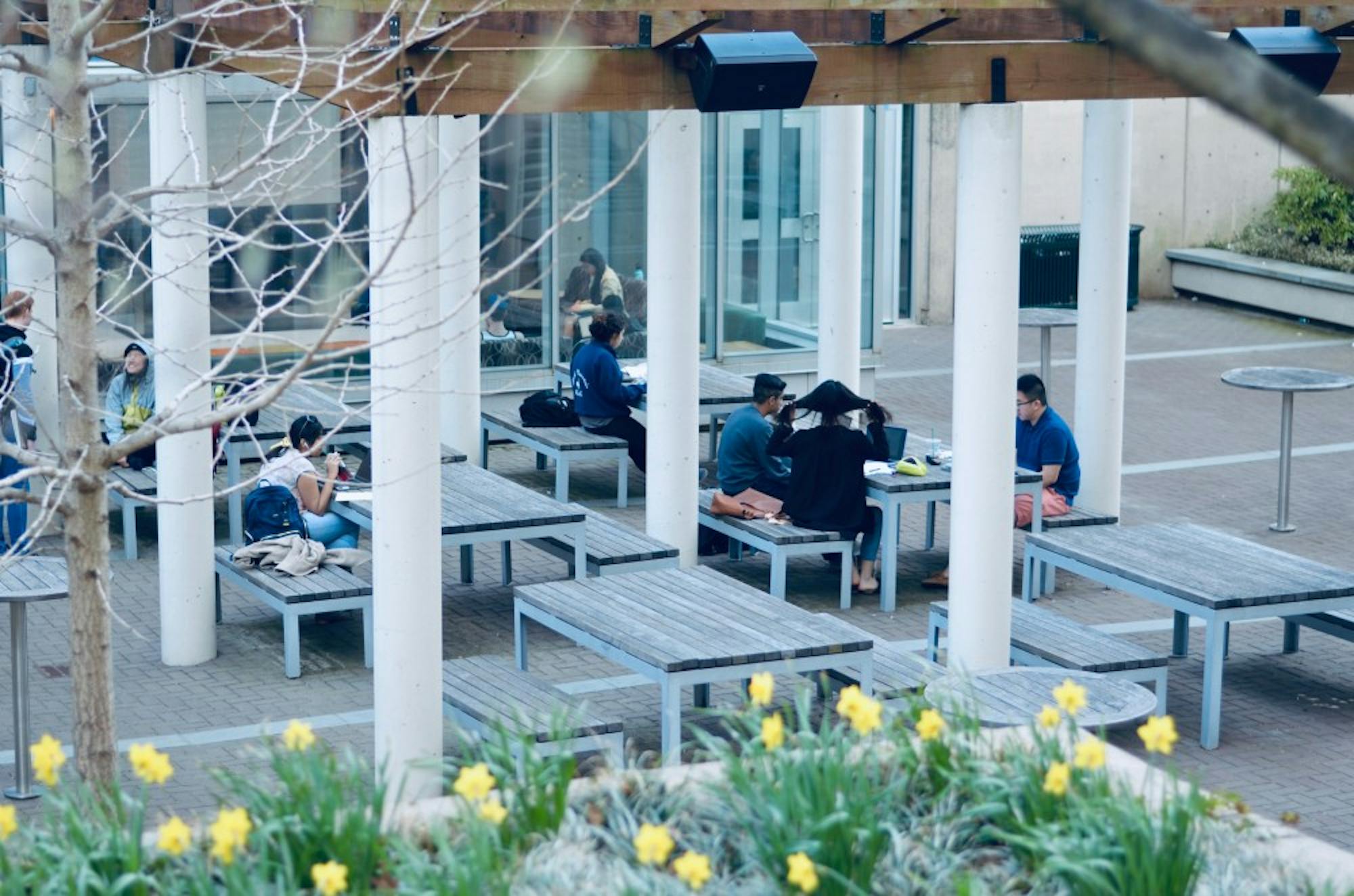 stommons outdoor seating