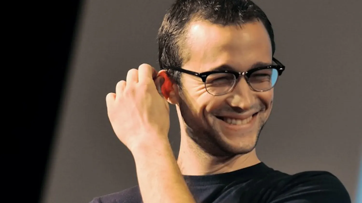 Joseph Gordon-Levitt plugs hitRECord.org