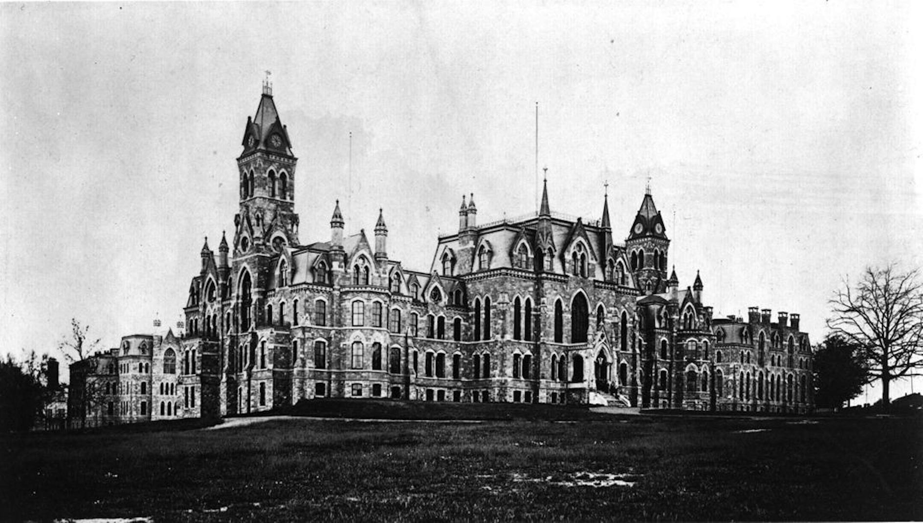 College Hall (Photo from Penn Digital Archives).jpg
