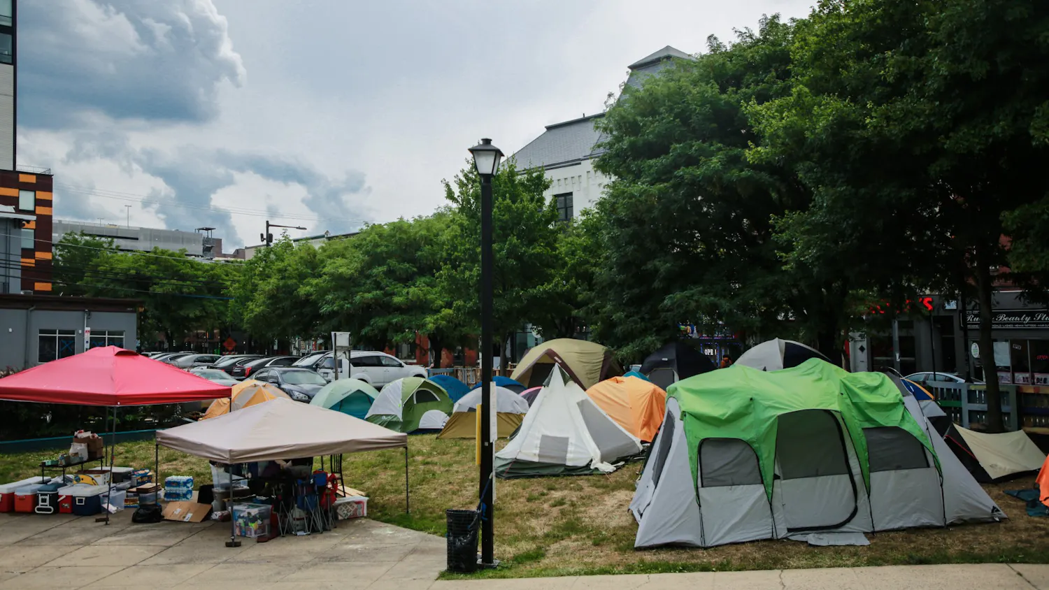 07-16-2022 save the uc townhomes encampment (Jesse Zhang)-4.jpg