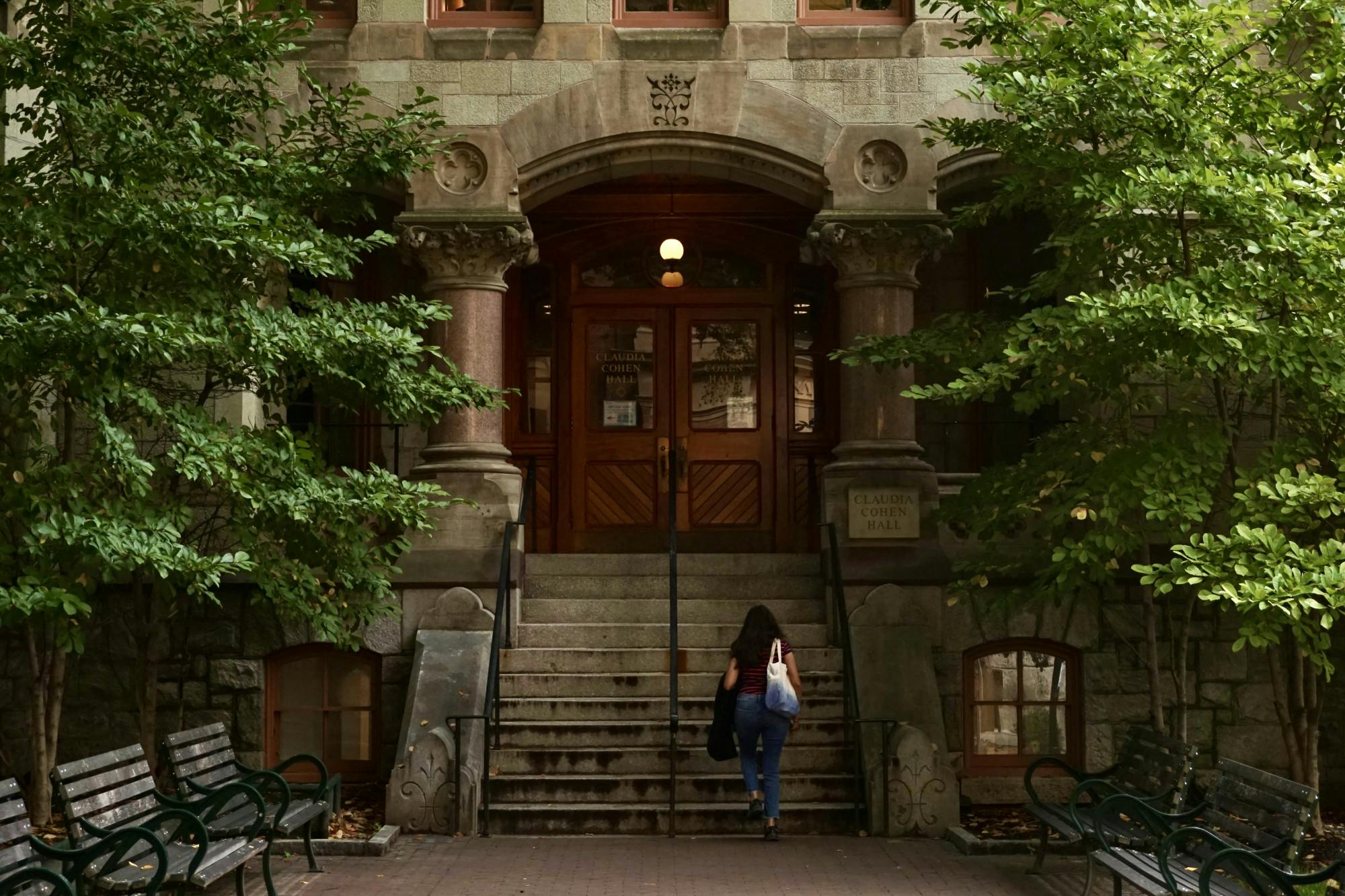 09-12-22 Claudia Cohen Hall (Roger Ge)