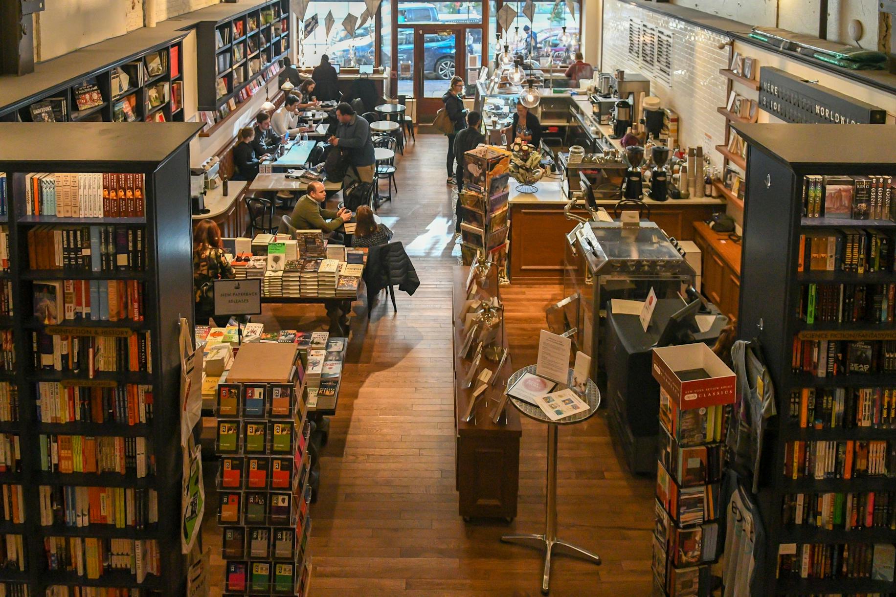 Shakespeare and Co dom-1.jpg