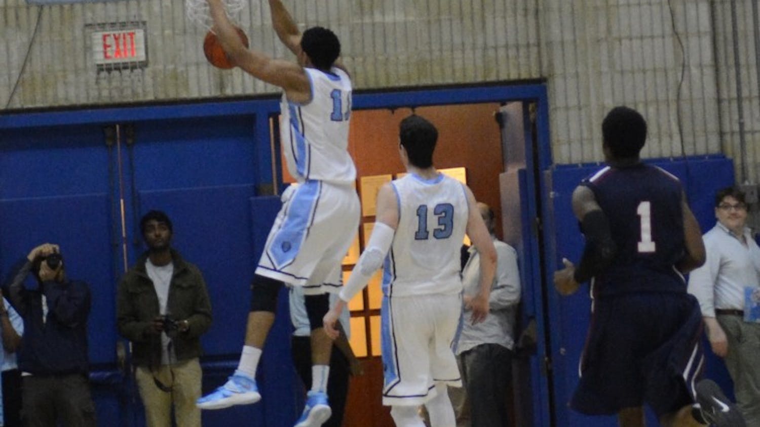 Sophomore forward Zach En'Wezoh put an exclamation point on Columbia's strong first half with an emphatic dunk, putting the Lions up double digits.