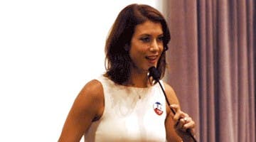 Ex-Grey's actress touts Obama