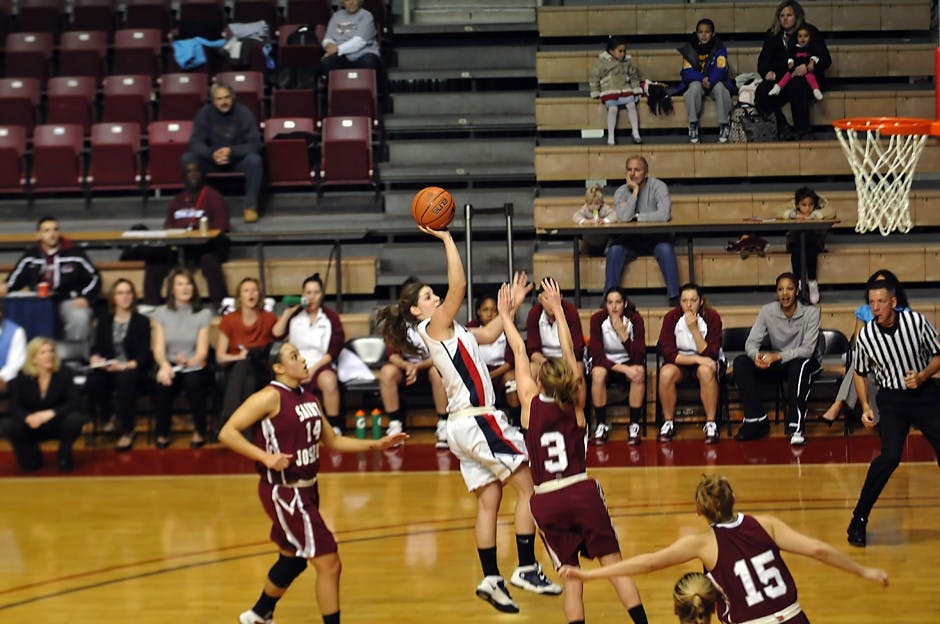 Penn pulls out first Big 5 win since '04