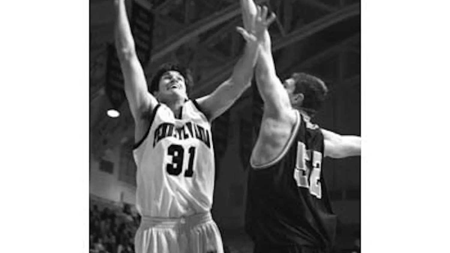 Oggie leaves M. Hoops for Europe