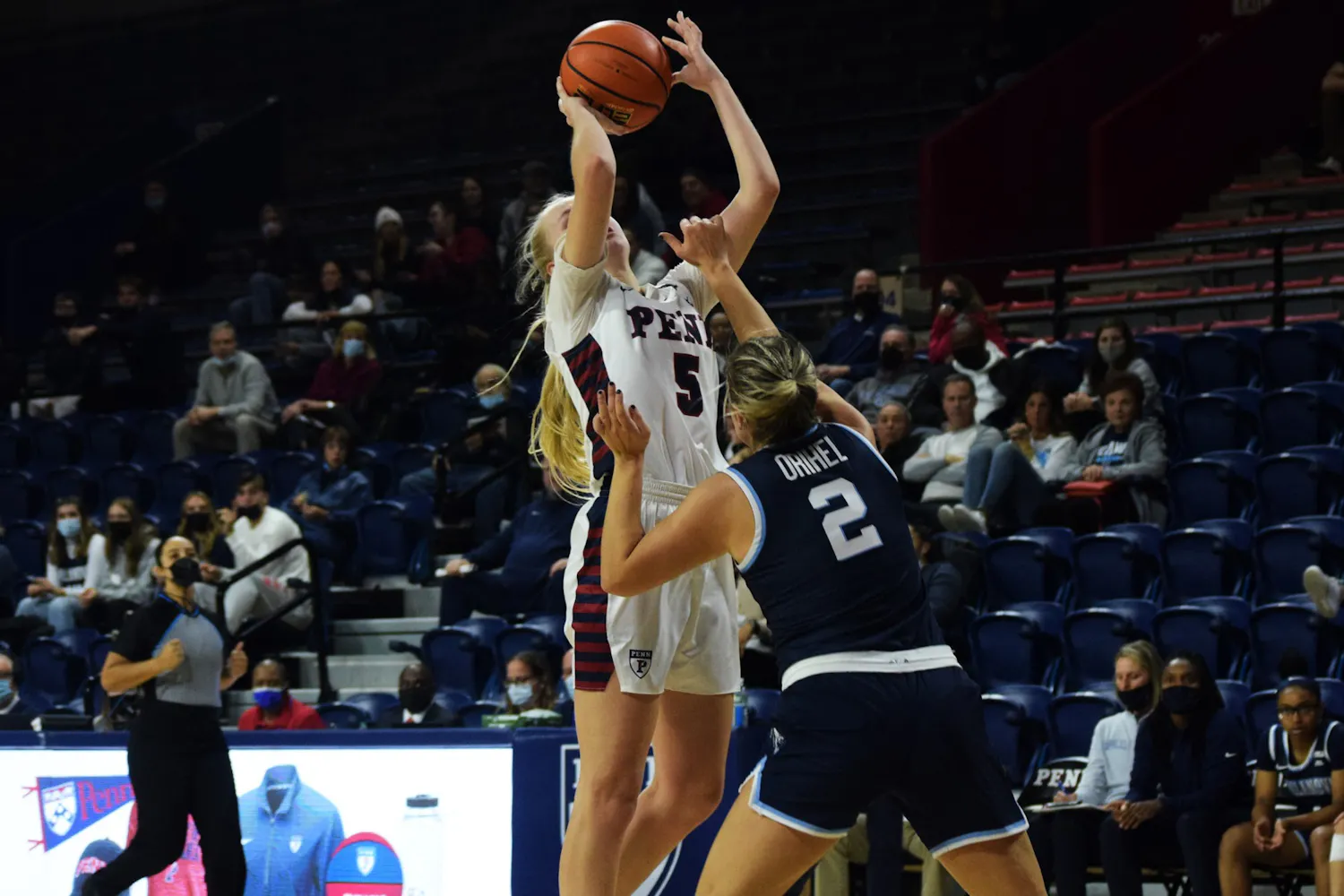11-22-2021 WBB versus Villanova STINA ALMQVIST (Julia Van Lare).jpg