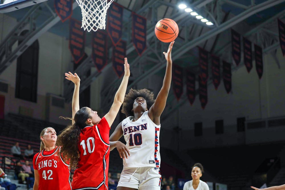 11-7-25 WBB vs Kings (Yaelle De Oliveira)-3.jpg