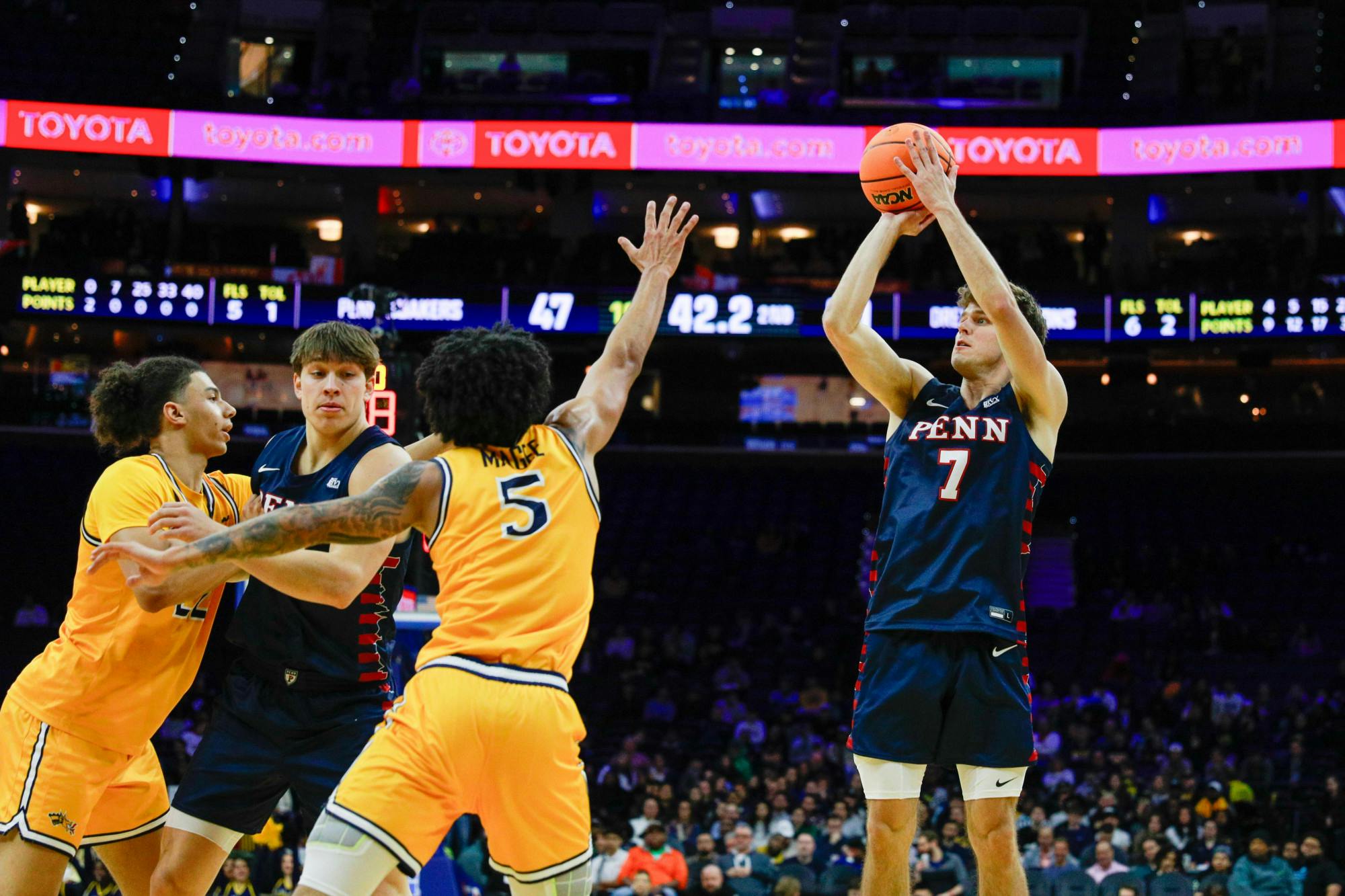 12-07-24 Big 5 vs Drexel (Grace Chen)-4.jpg