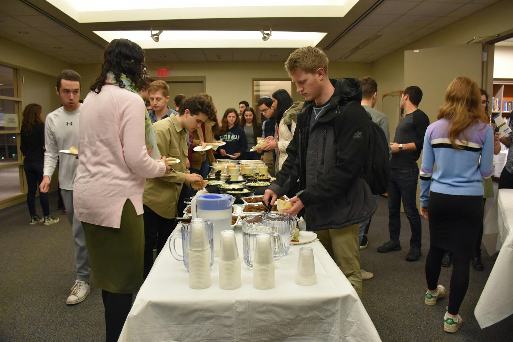 Yossi Halvi Hillel Event-2.jpg