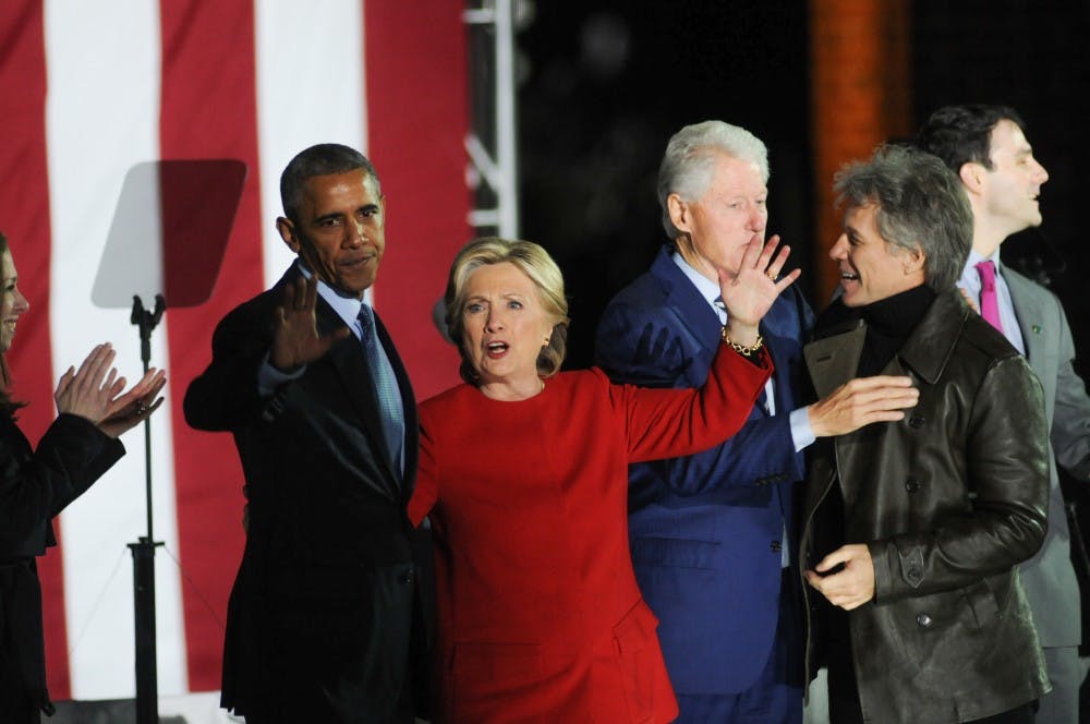 Photo Gallery | Clinton's Final Push