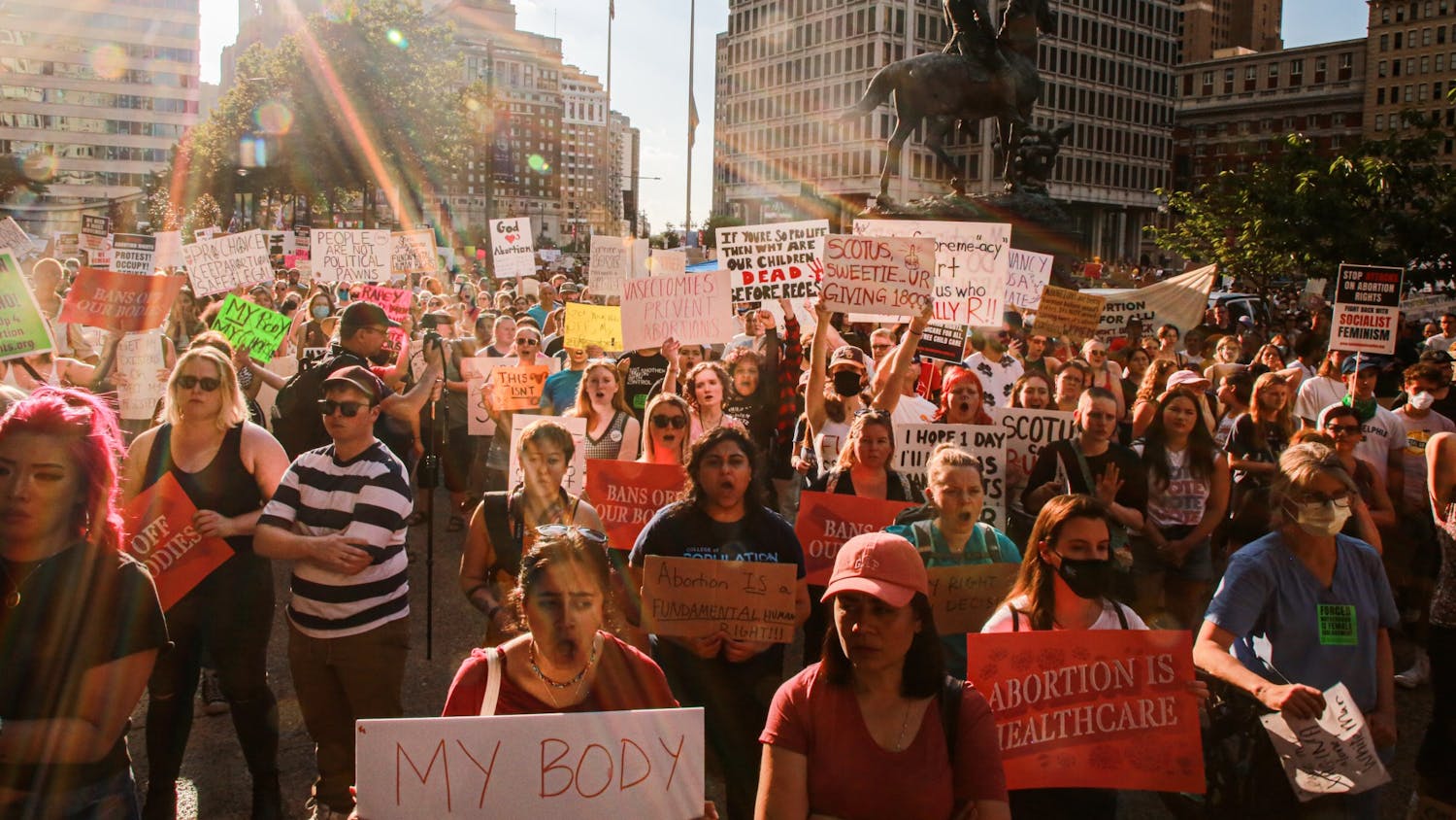 06-24-22 roe v wade protest (Jesse Zhang)-05.jpg