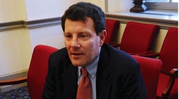 Kristof moves audience with tales of war zones