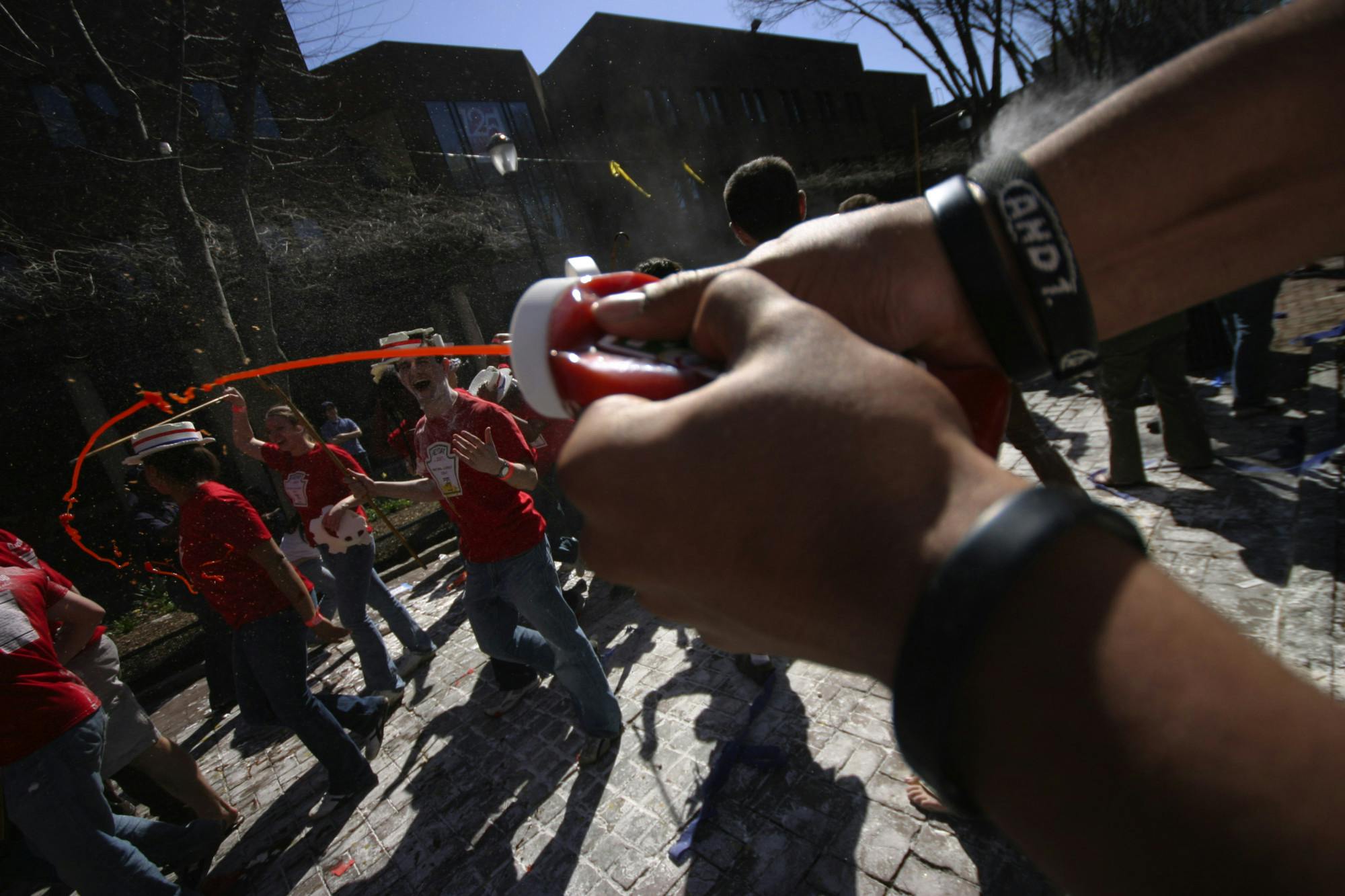 04-20-07 Hey Day (Toby Hicks)1.jpg