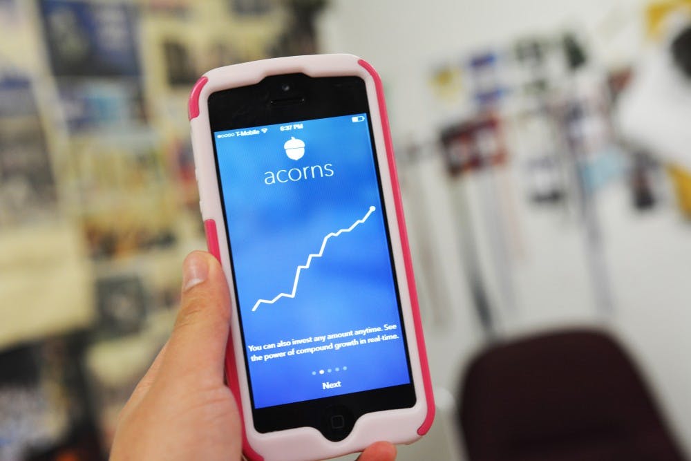 The new app, Acorns, is aimed to help the fiscally un-savvy invest well.