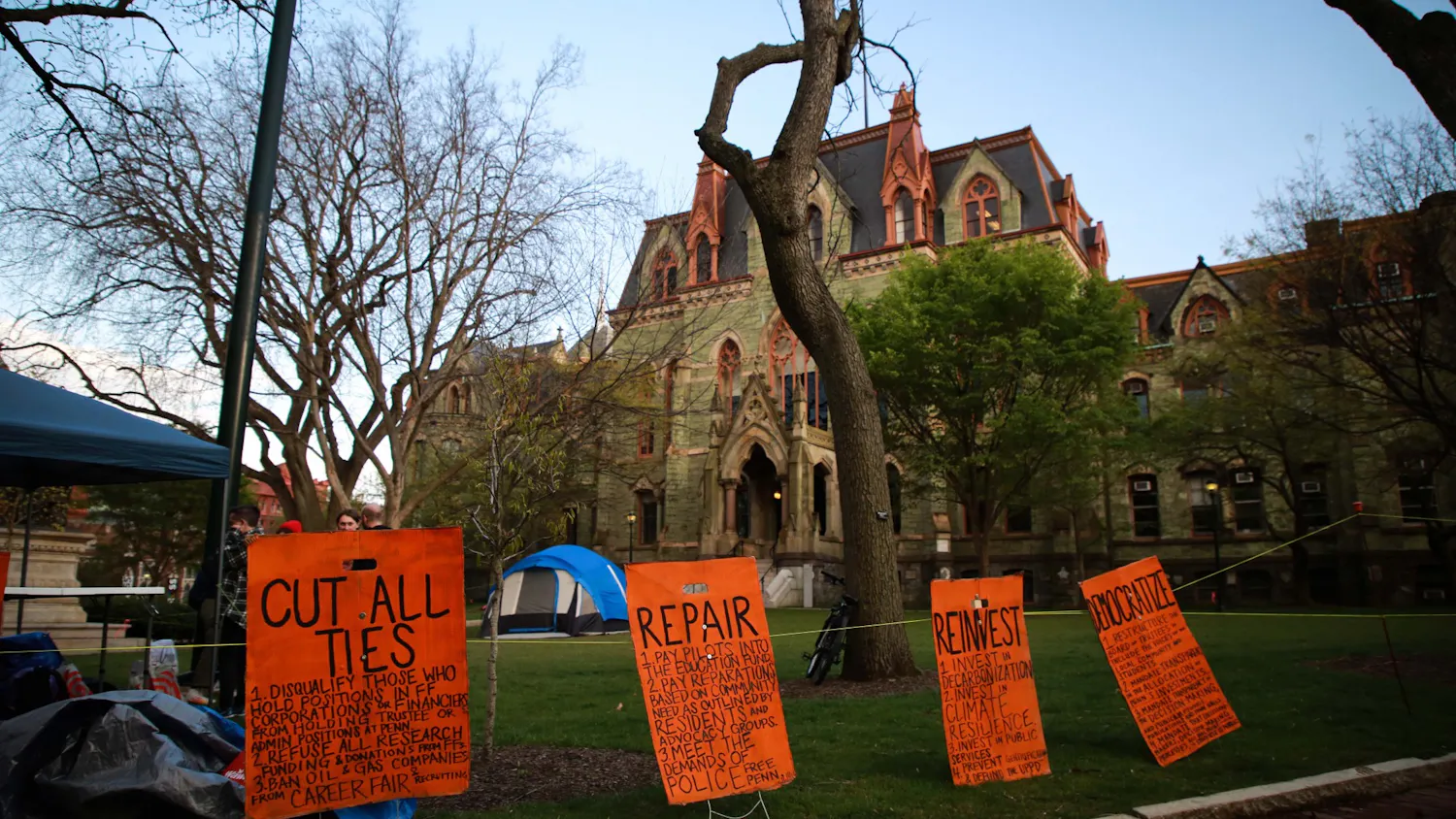 04-19-22 Climate Protest (Jesse Zhang).jpg