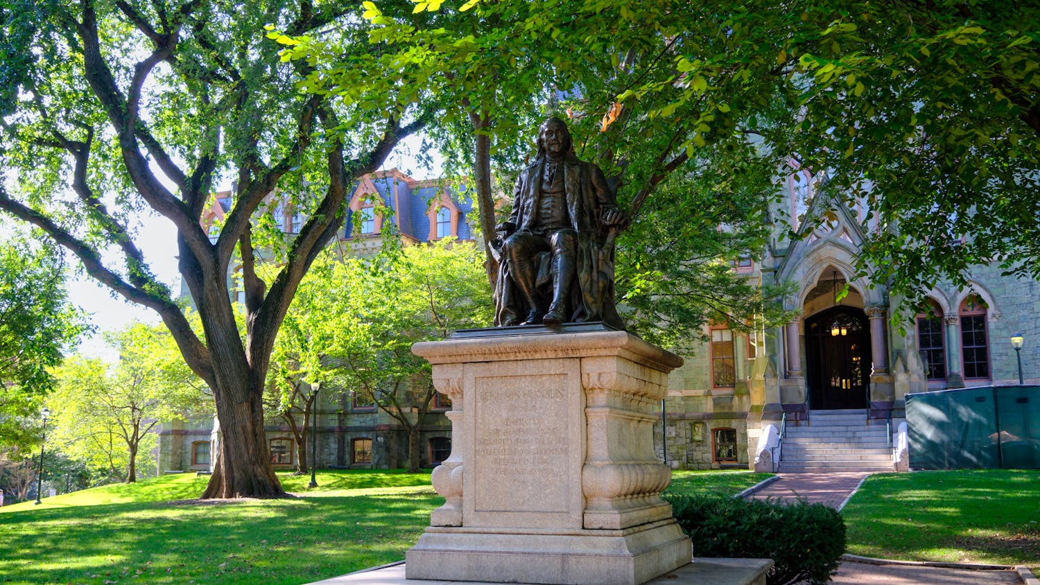 09-12-23 College Green (Abhiram Juvvadi).jpg