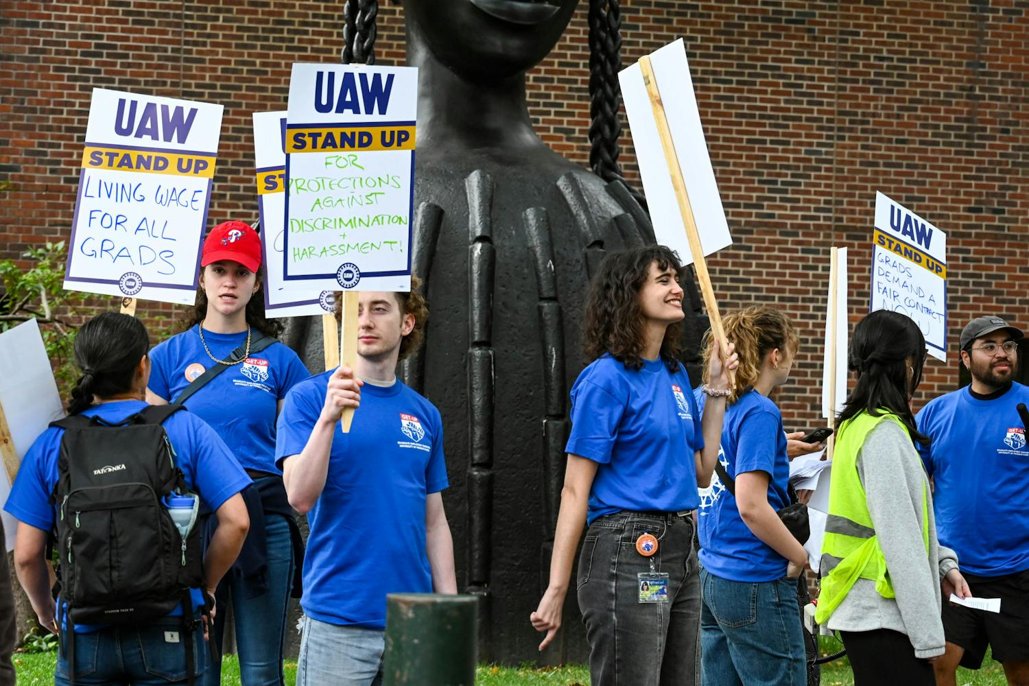 10-08-25 GET-UP Picketing (Sydney Curran)-1.jpg