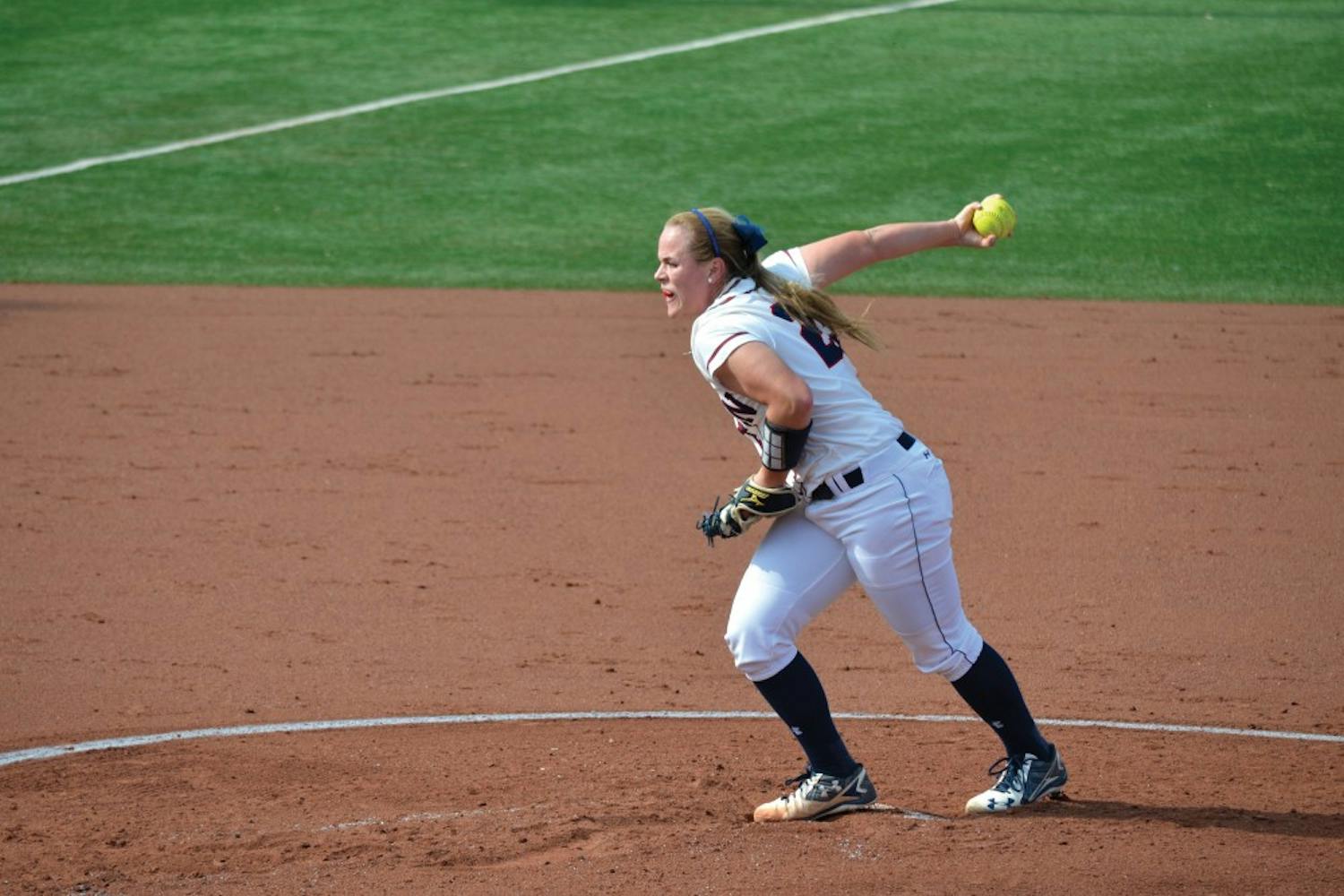 As Penn softball split a weekday doubleheader against La Salle, junior Alexis Sargent led the Quakers to a win in the opening contest with a complete game, 5-2 win.
