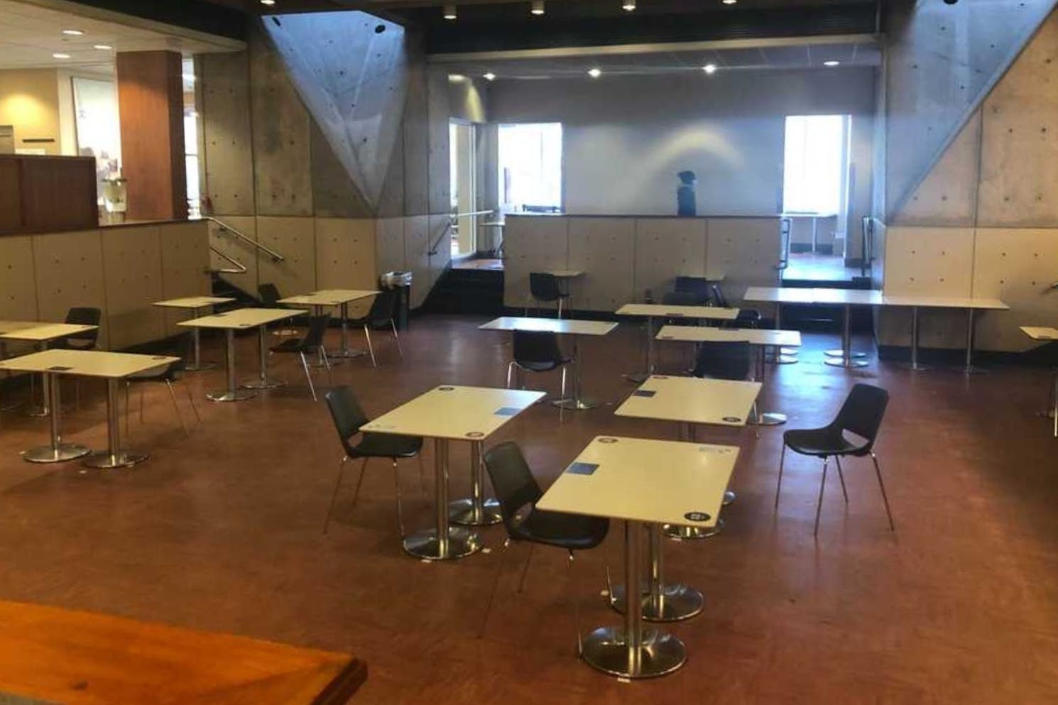 3-28-21 Interior Inside Dining 1920 Commons (Stephanie Chen)