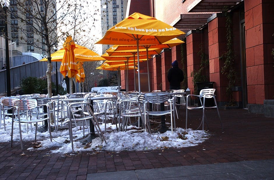 Au Bon Pain contract up for review