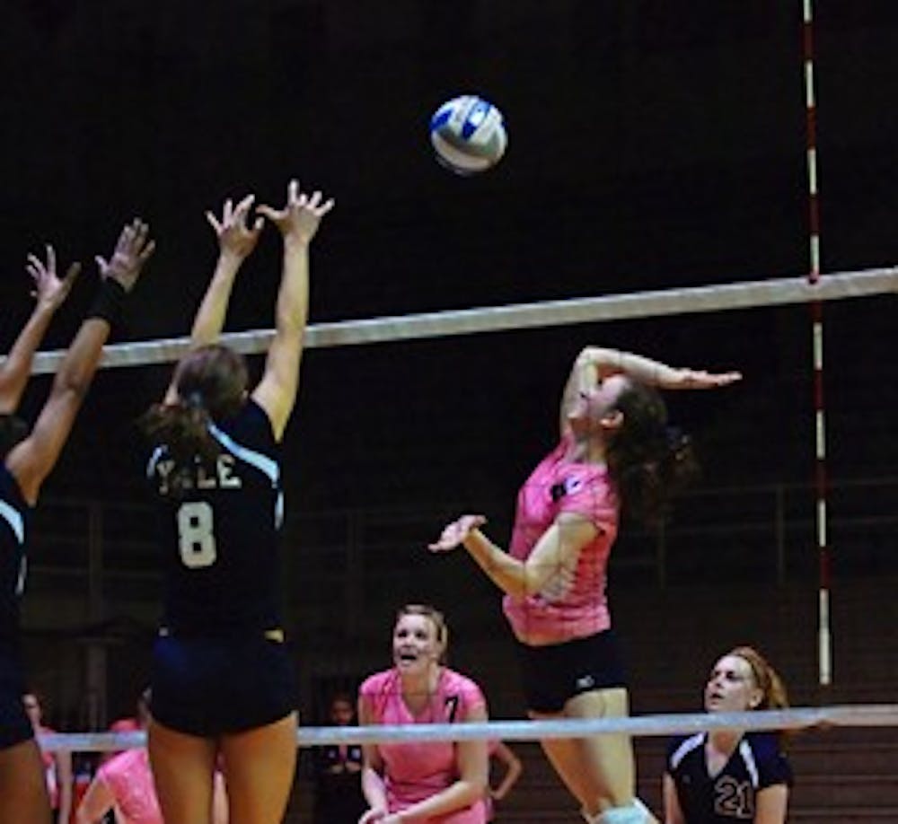 111408_womens_volleyball_yale044