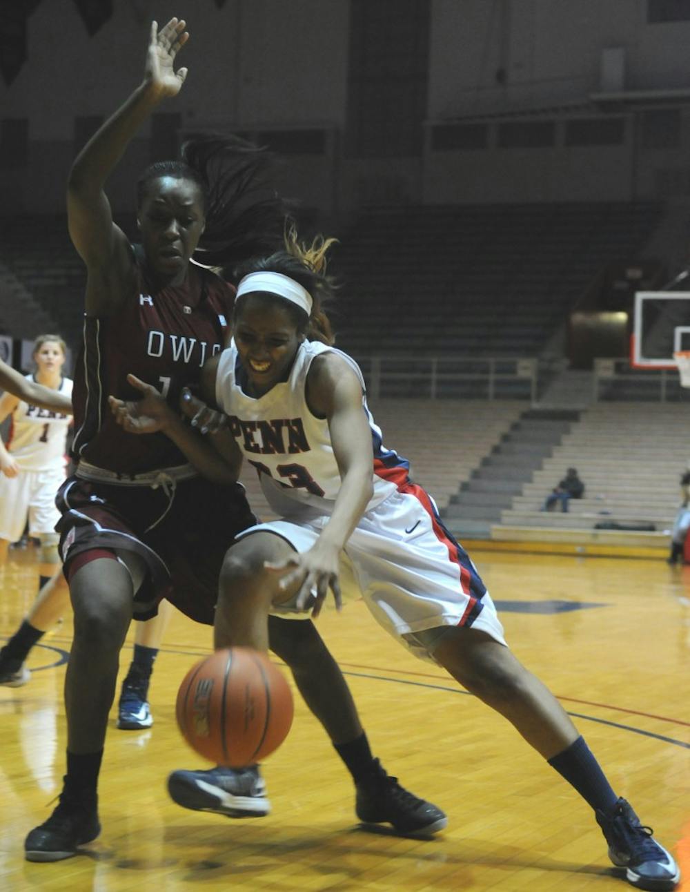 Women's Hoops v Temple, Penn loses 