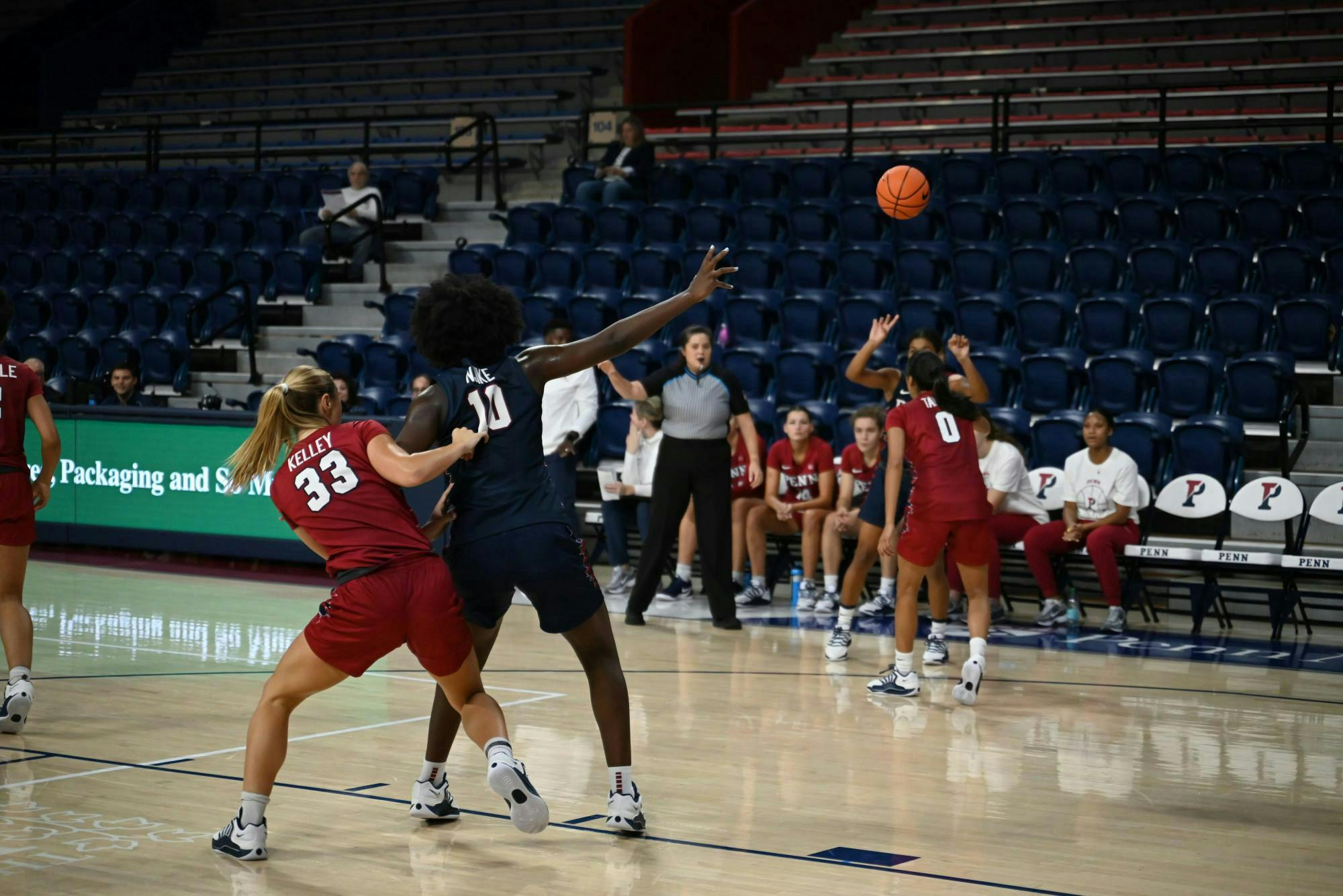 10-04-25-womens-basketball-scrimmage-nathaniel-sirlin.jpg