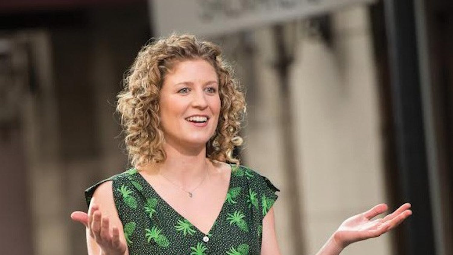 Finalist Emma Frisch introducing herself in the Mentor's Challenge as seen on Food Network Star, Season 10.