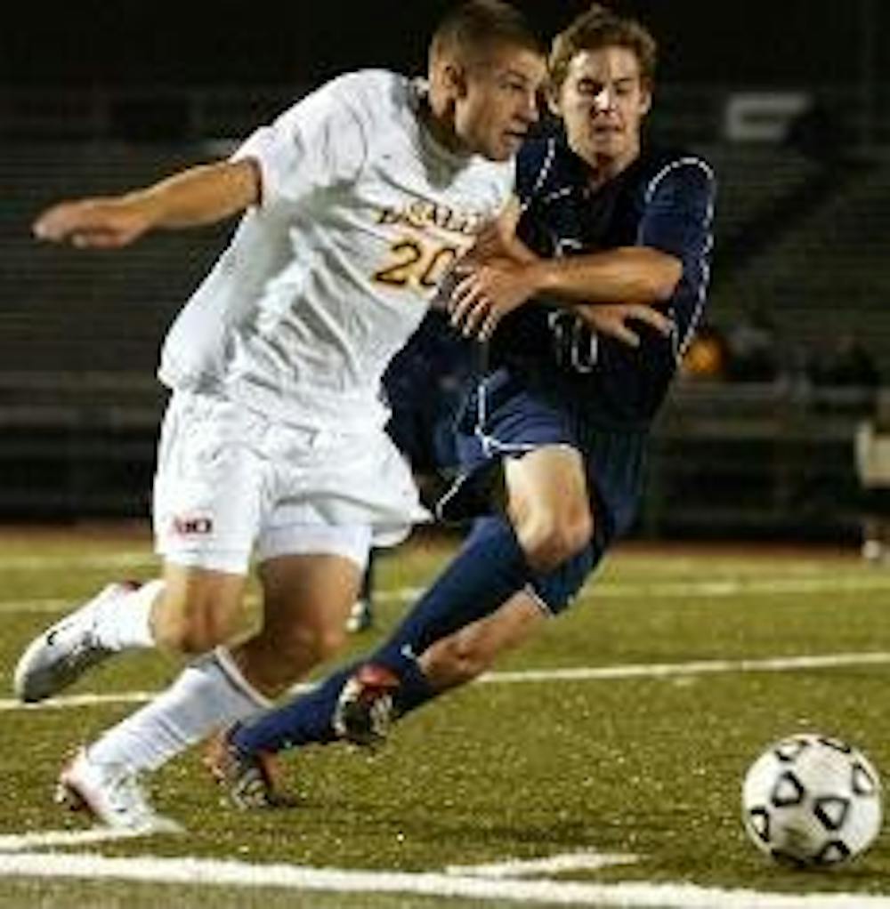 Hard-fought matchup results in 1-1 deadlock