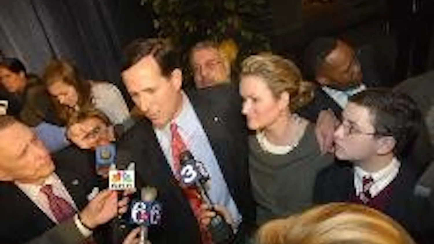 Face-to-face in the city, hopefuls keep it civil