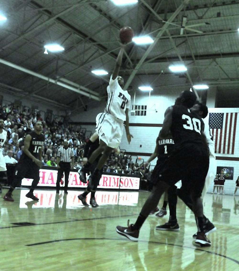 Men's Hoops loses to Harvard in Boston, Mass