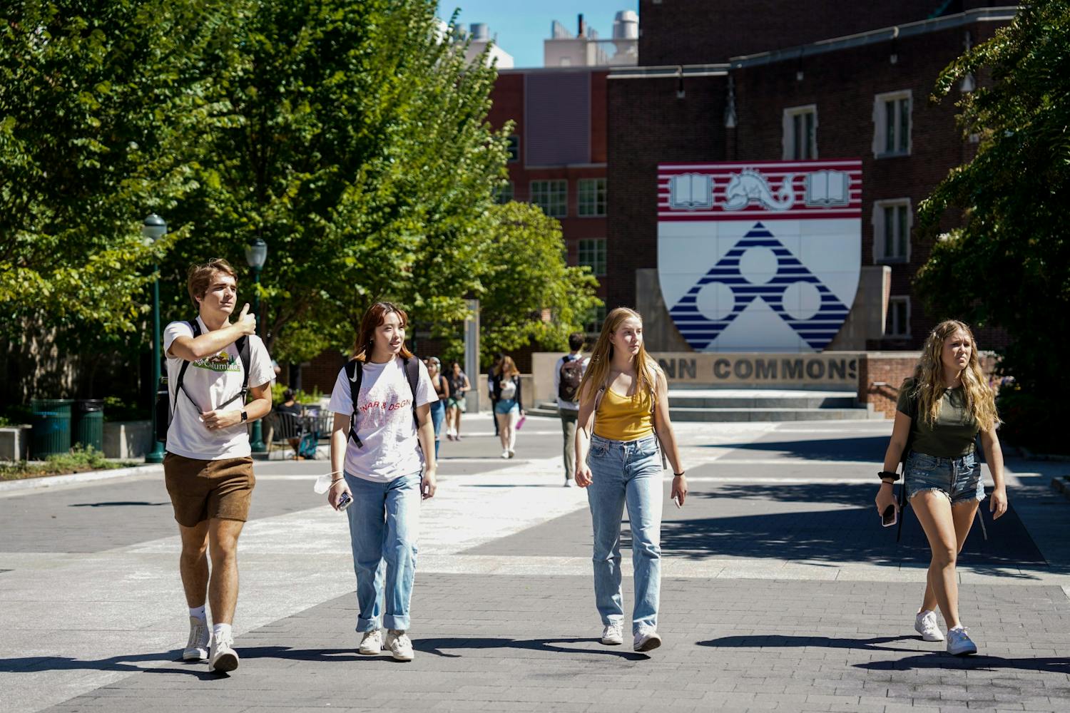 09-14-22 Students at Perelman Quadrangle (Ana Glassman).jpg