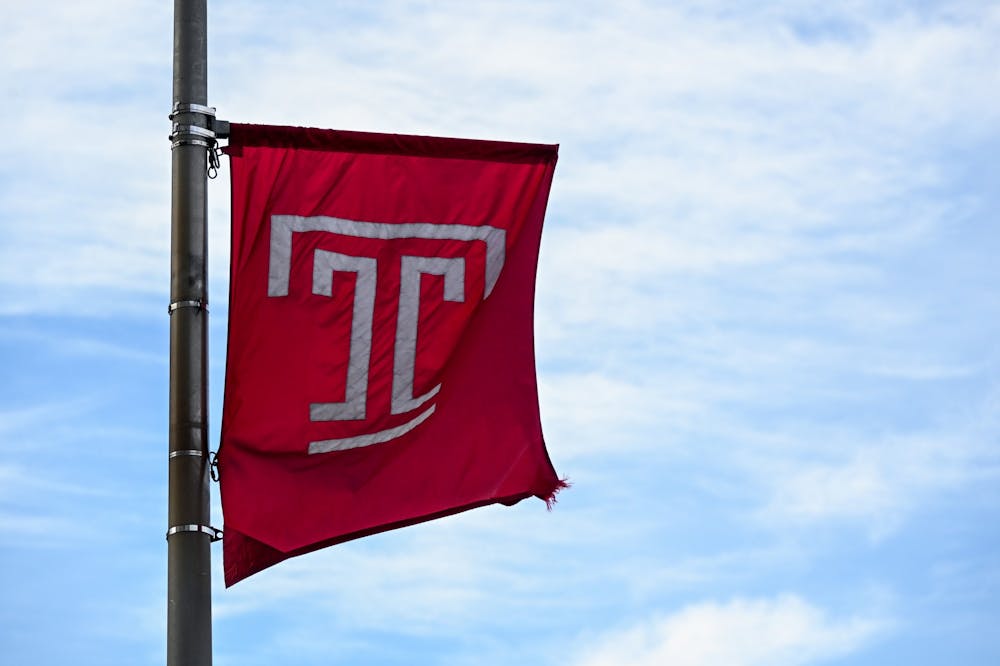 temple-university-campus-flag