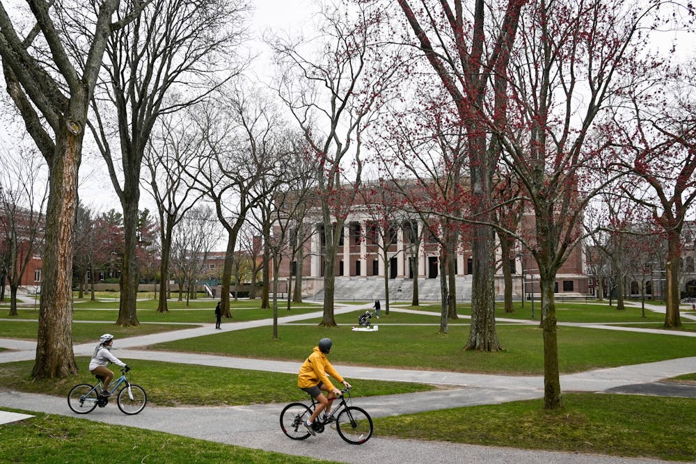 04-05-20-harvard-campus-kylie-cooper