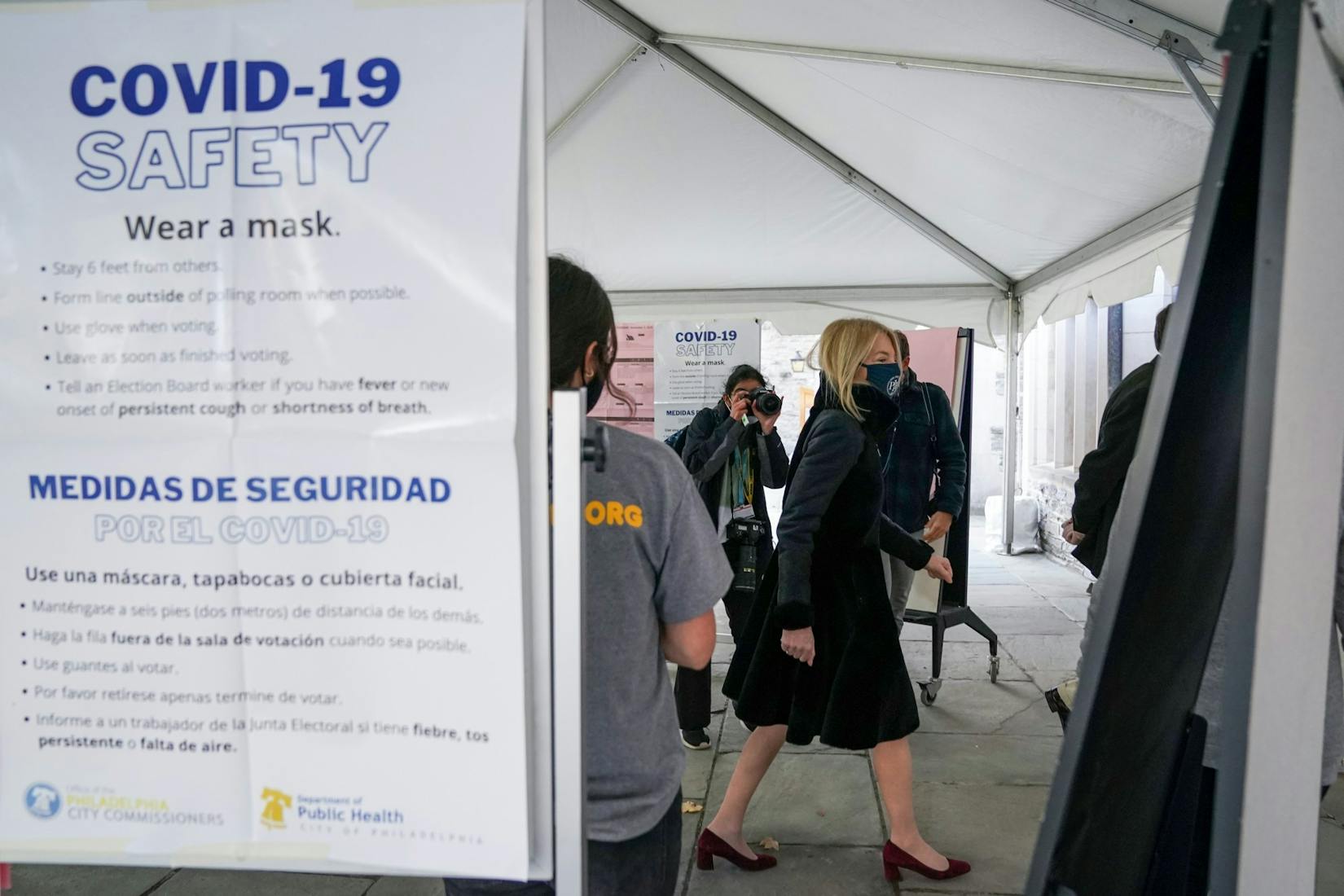 11-03-20 election day Amy Gutmann (Chase Sutton).jpg