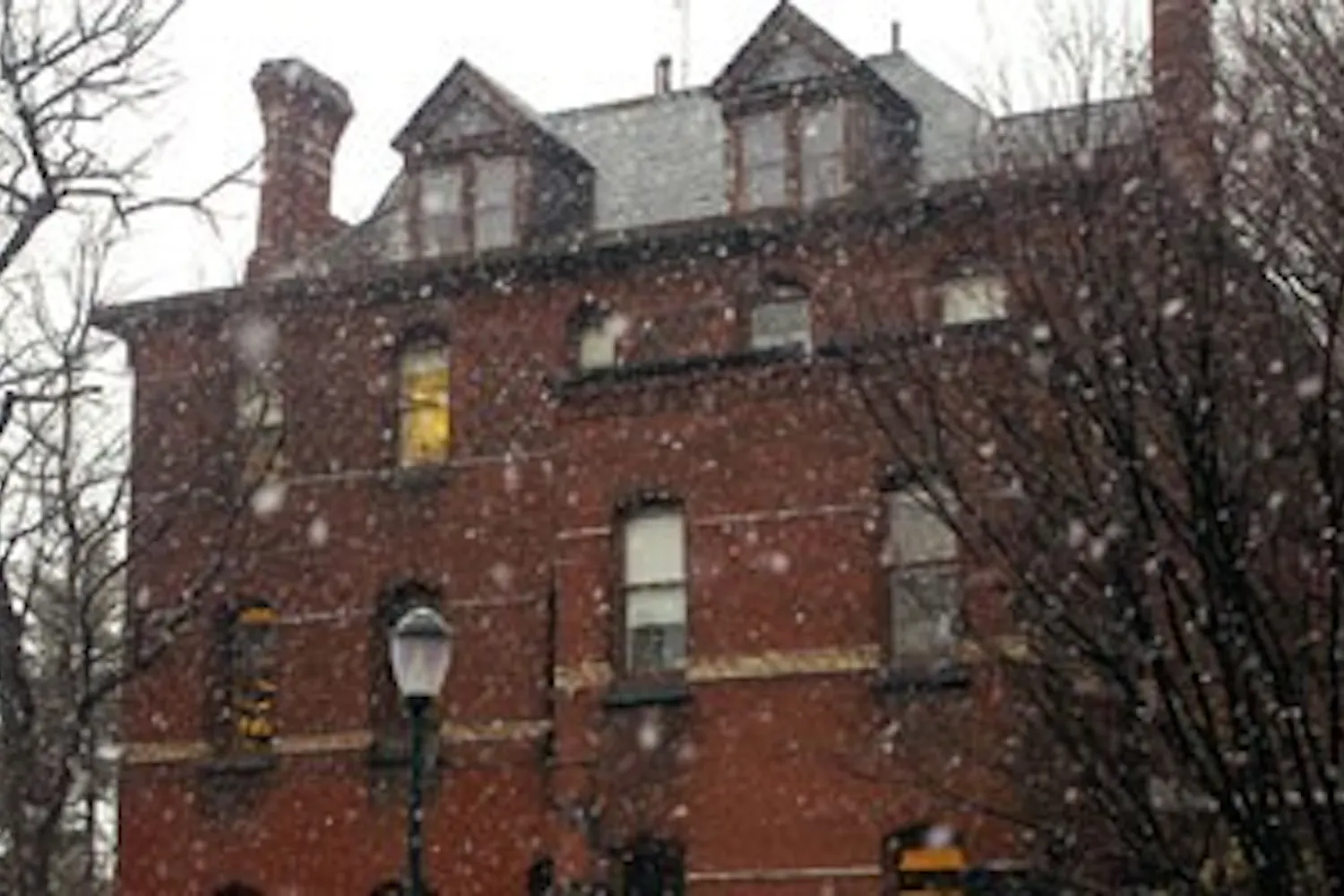 Penn Press beats national odds in book sales