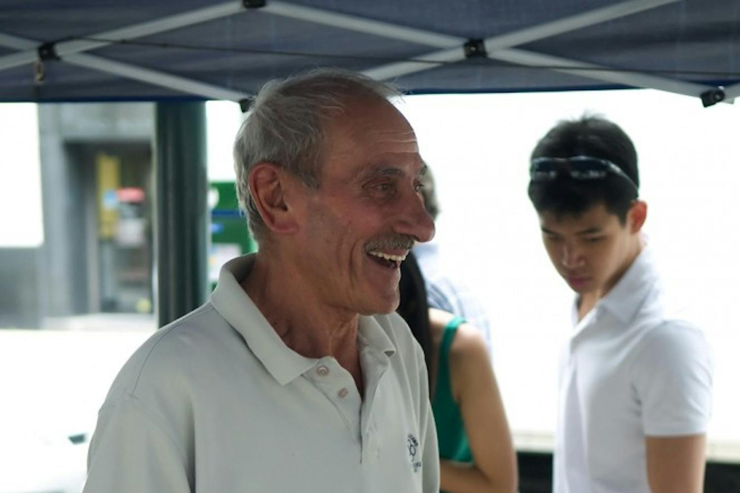 Farmers’ market reopens with new vendors