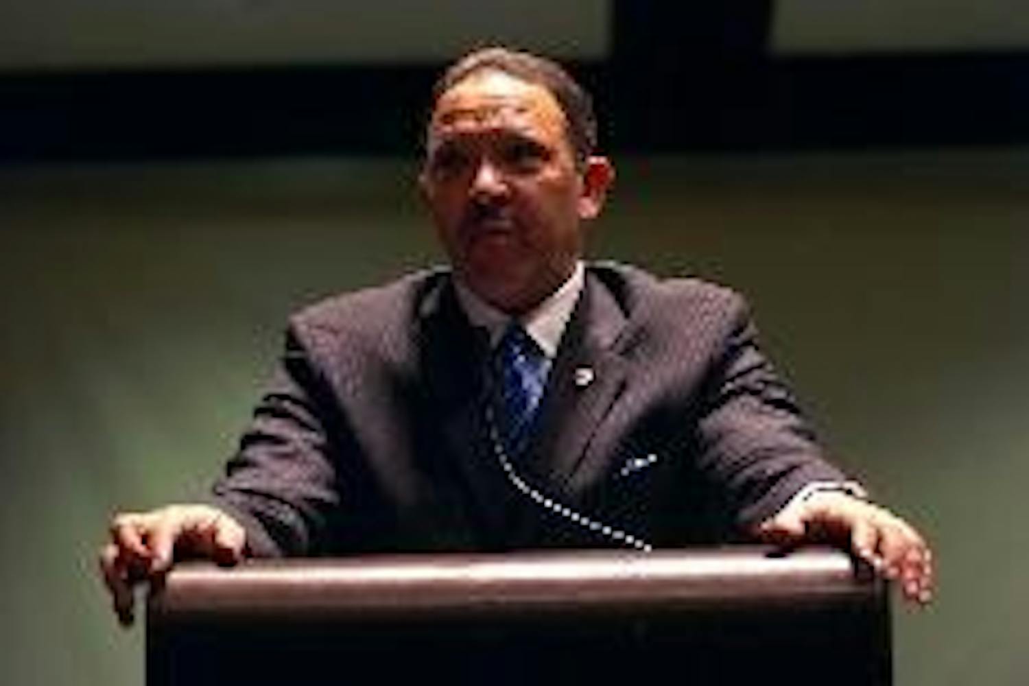 Former New Orleans mayor urges student aid