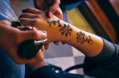 Henna tattoos take over Houston Hall