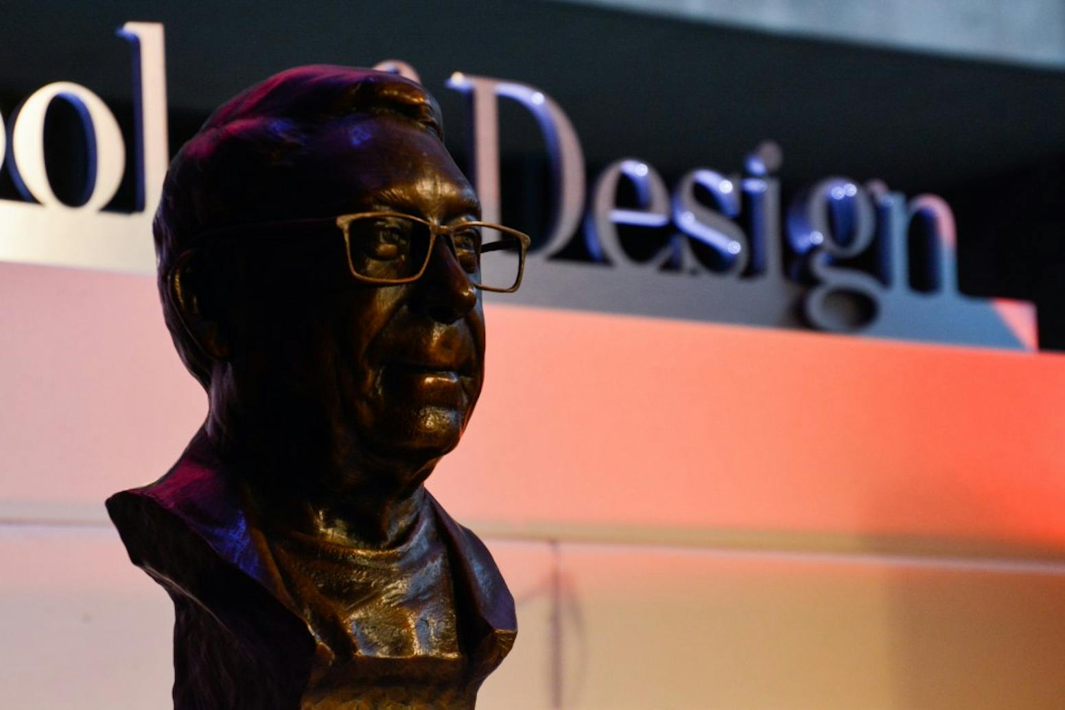 Stuart Weitzman Bust