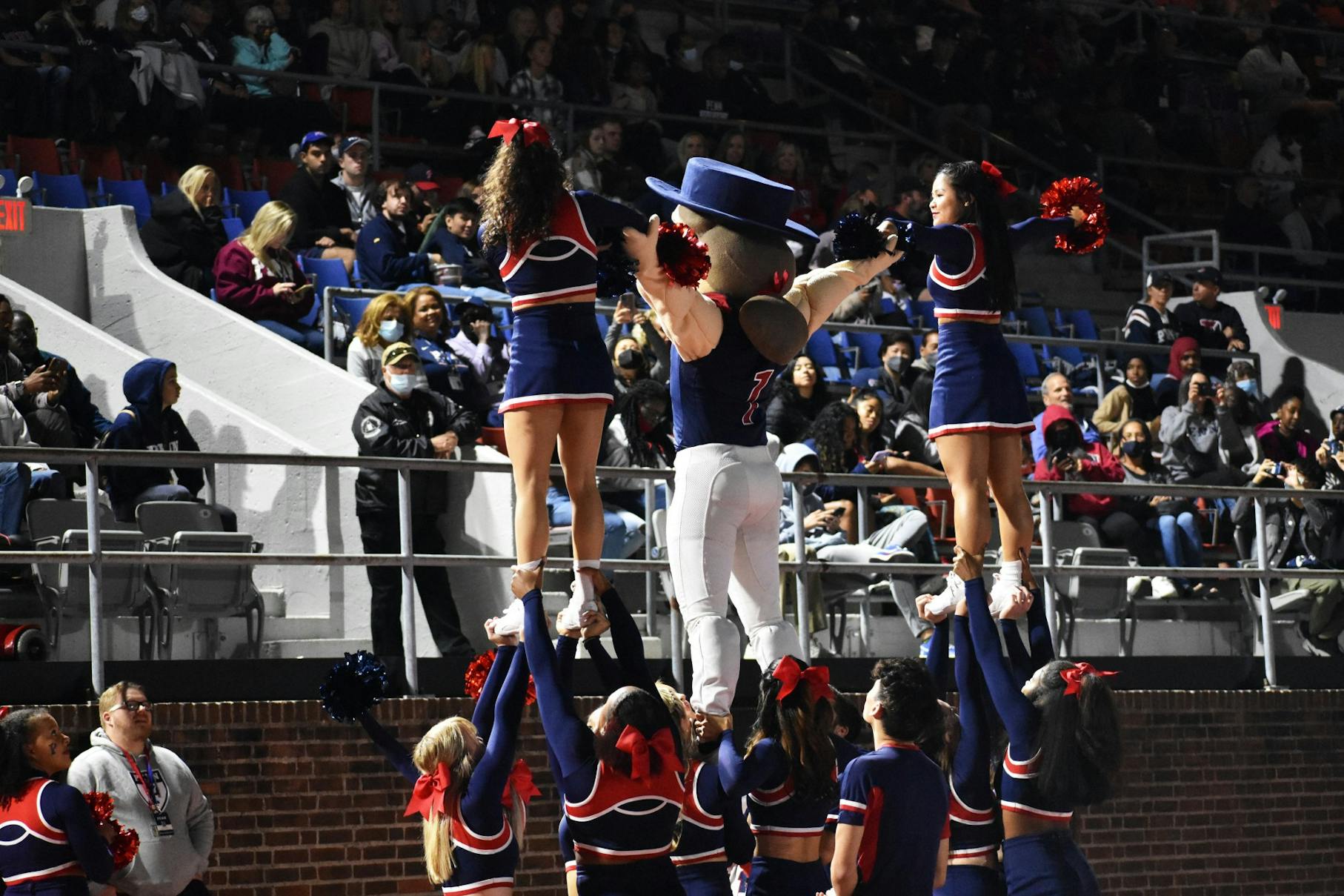 10-1-2021 Football v Dartmouth Penn Cheer and Quaker (Samantha Turner).jpg