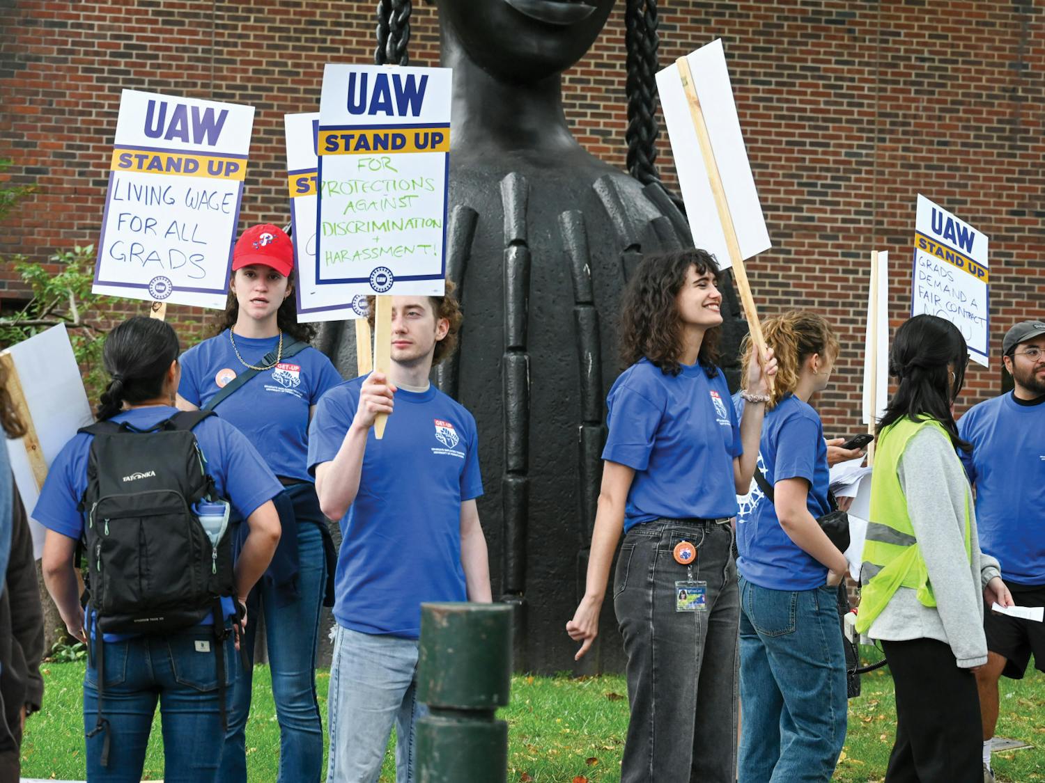 10-08-25 GET-UP Picketing (Sydney Curran)-1.jpg