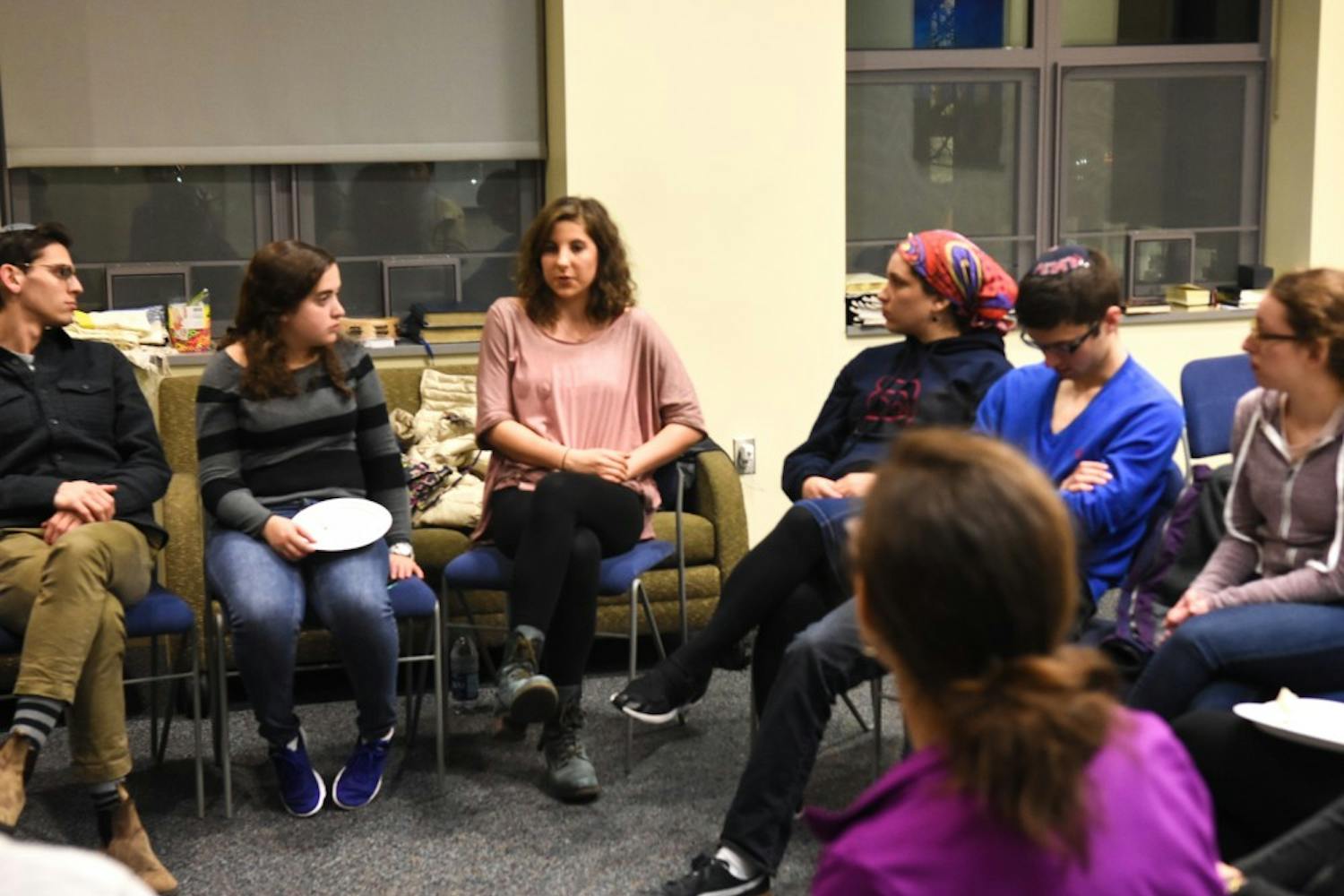 On Wednesday, Active Minds collaborated with Hillel Wellness to bring the Mental Health Through My Eyes program to the Jewish community.