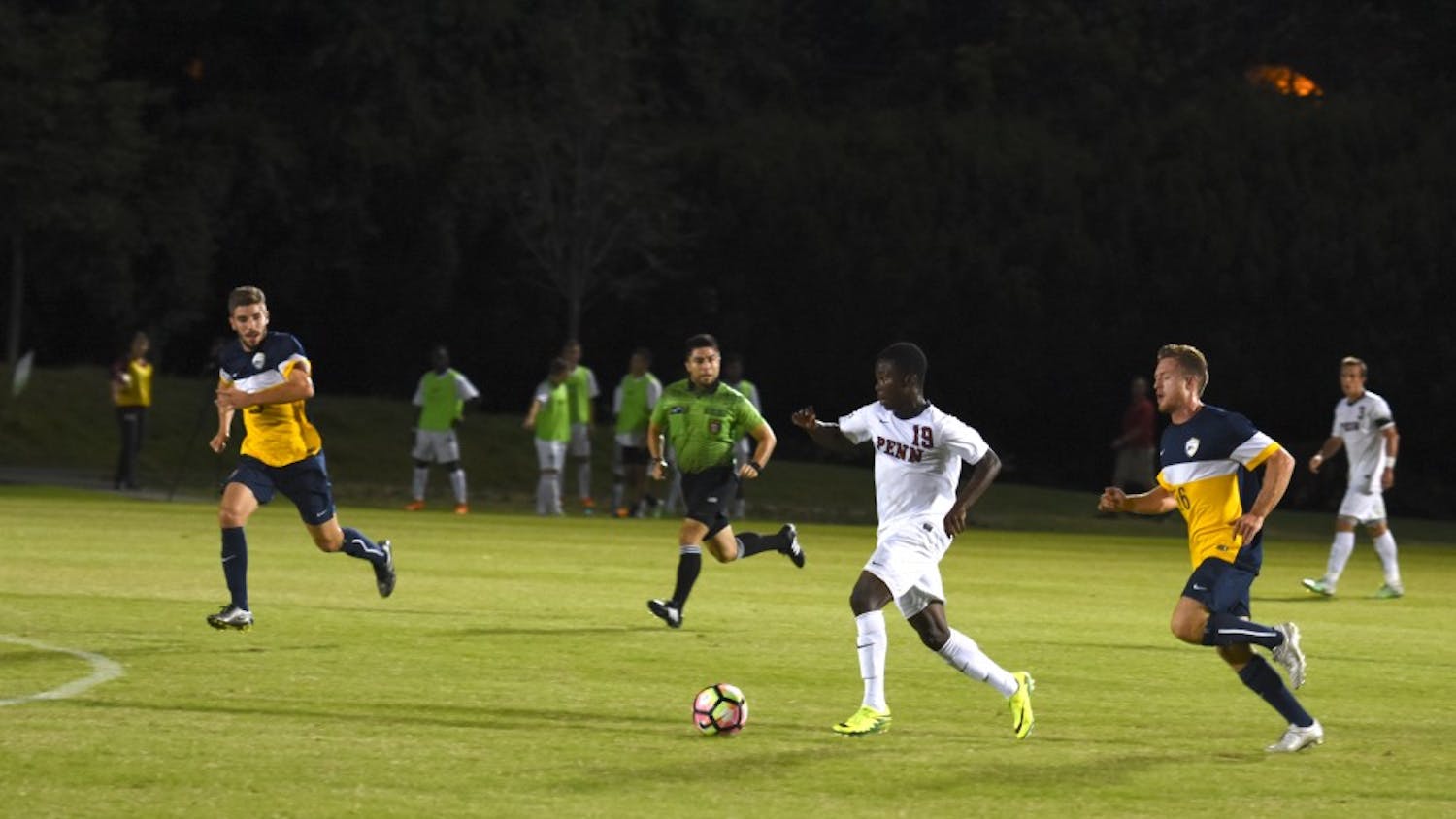 Penn men's soccer's rookie winger Dami Omitaomu scored the first goal of his college career at Yale over the weekend, earning him a City Six Rookie of the Week honor. 